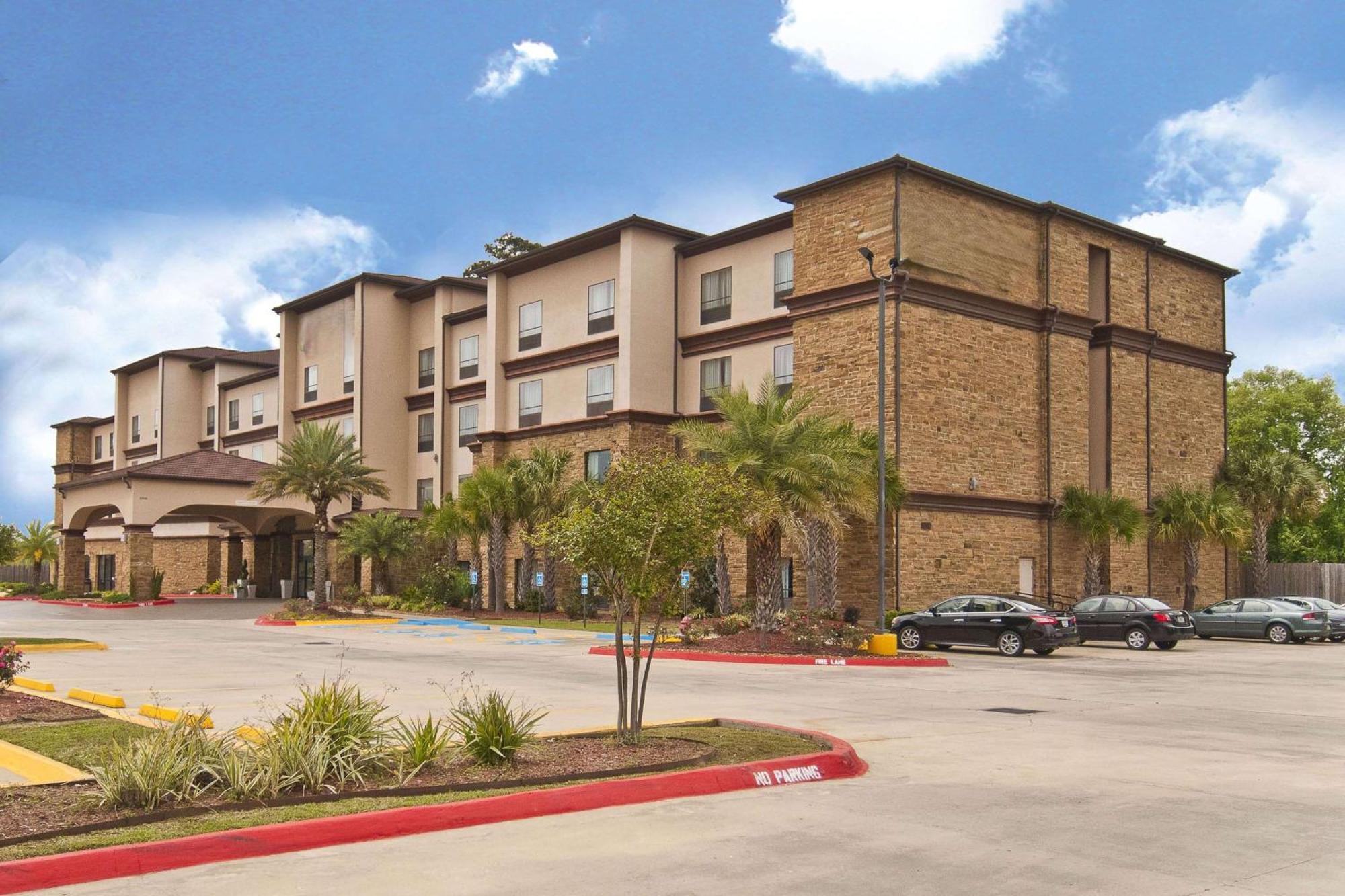 Wyndham Lake Charles Hotel Exterior photo